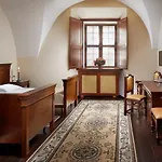 Monastyrski Centre מלון מינסק