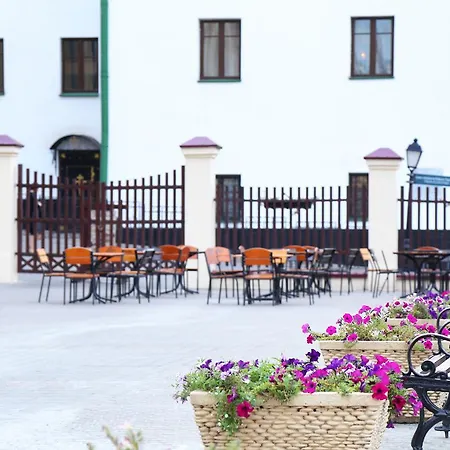 Hotell Monastyrski Centre 3*