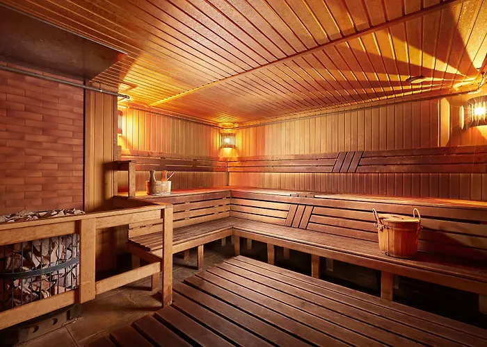 ホテル Monastyrski Centre 3*