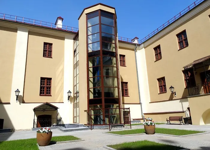 Monastyrski Centre 3*