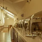 Monastyrski Centre Hotell