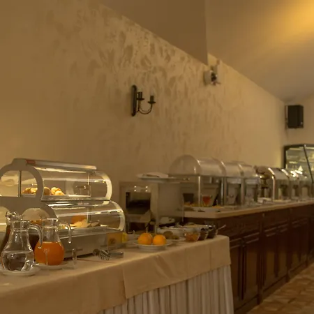 Отель Monastyrski Centre