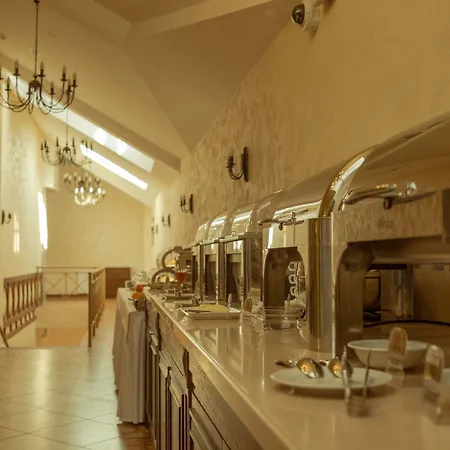 Monastyrski Centre Hotel