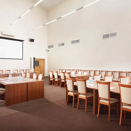 Отель Monastyrski Centre