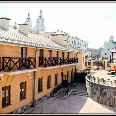 Отель Monastyrski Centre