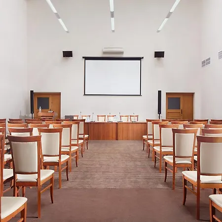 Monastyrski Centre 3*