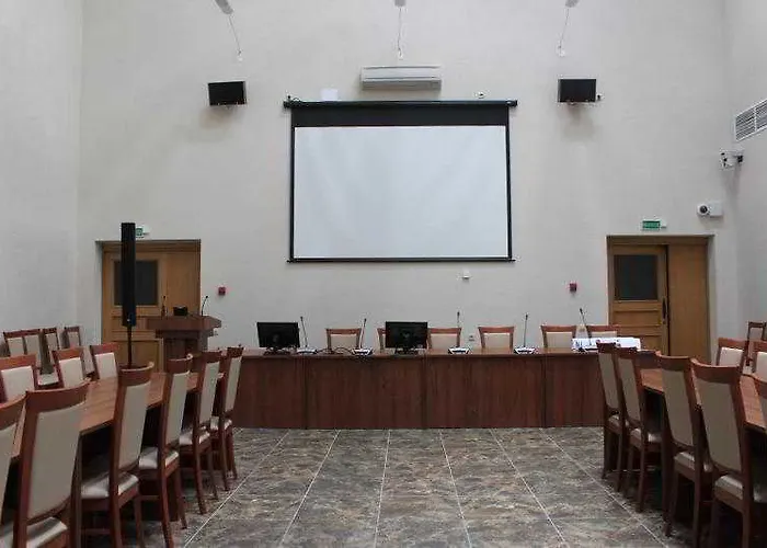 Monastyrski Centre מלון מינסק