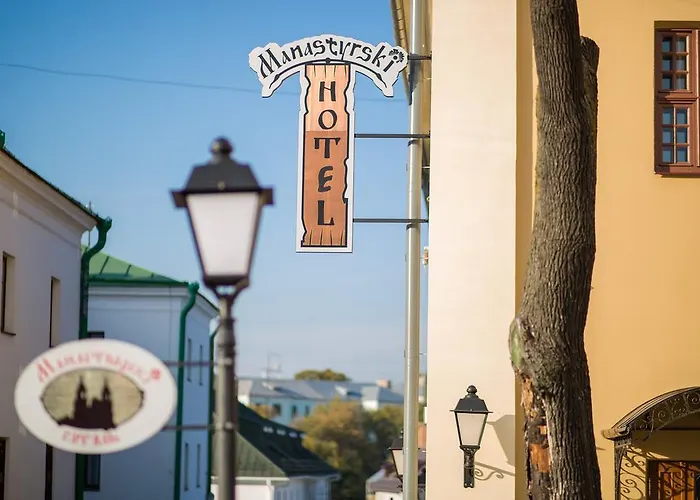 Monastyrski Centre מלון מינסק