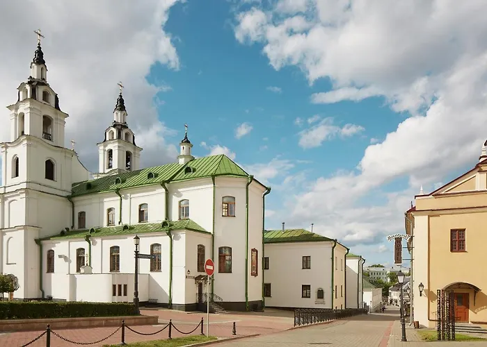 монастырский Отель 3*