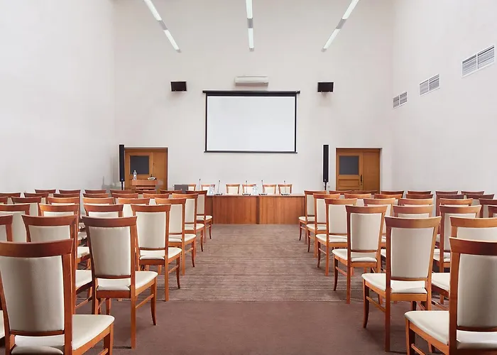 Monastyrski Centre 3*